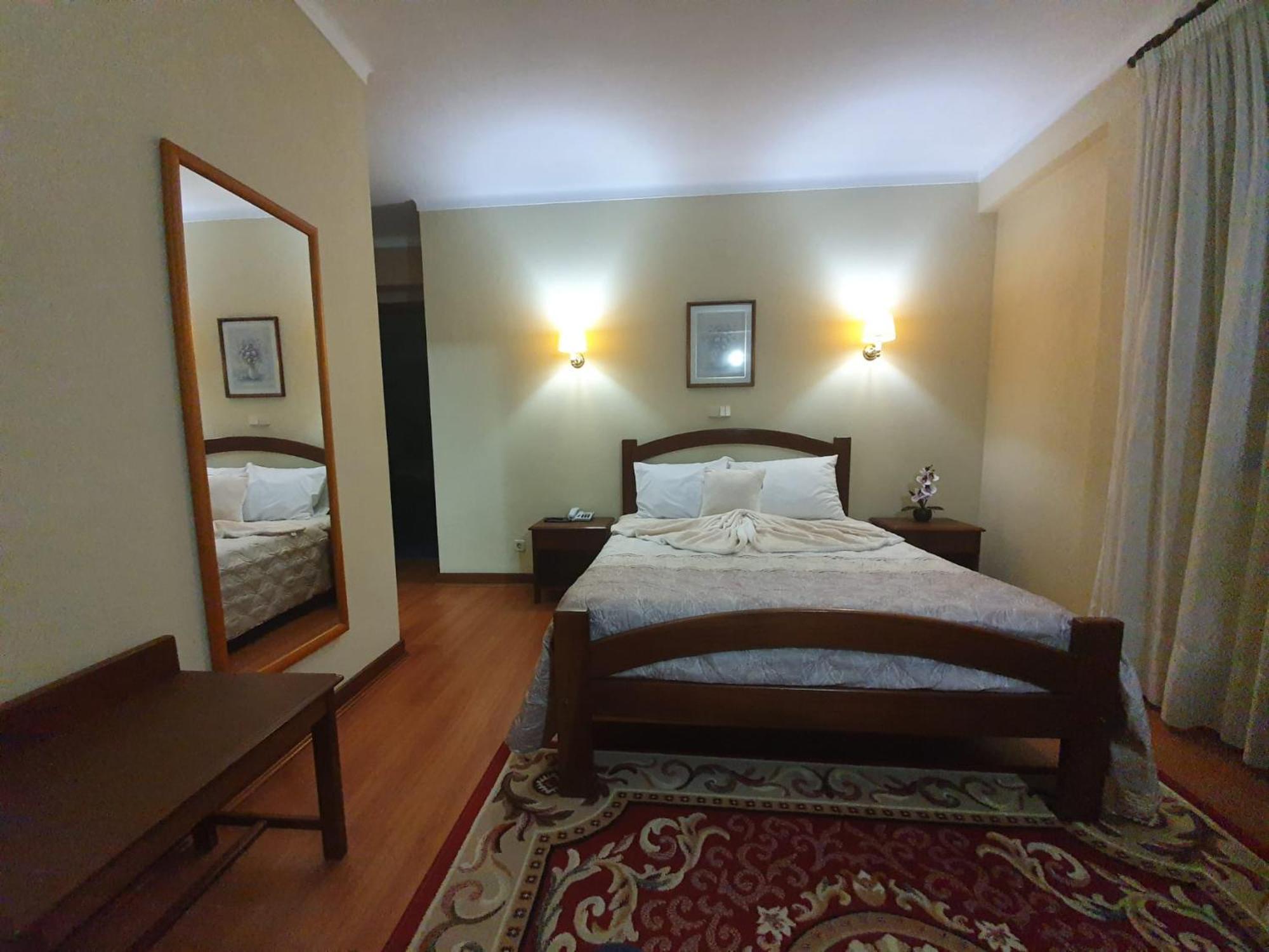 Hotel Peninsular Monte Real Esterno foto